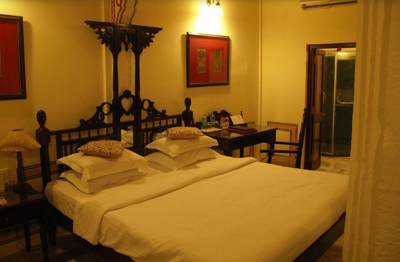 Pal Haveli 2*