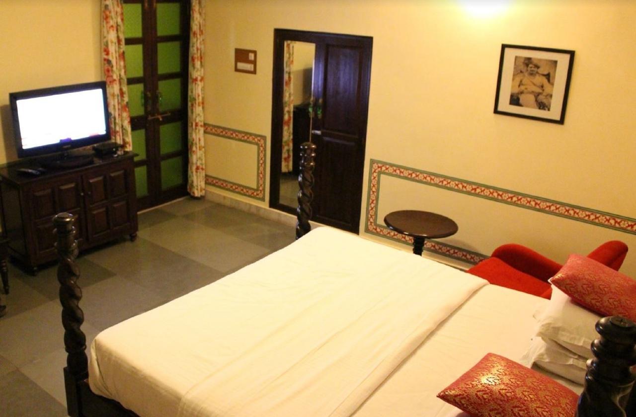 Pal Haveli Hotel 2*