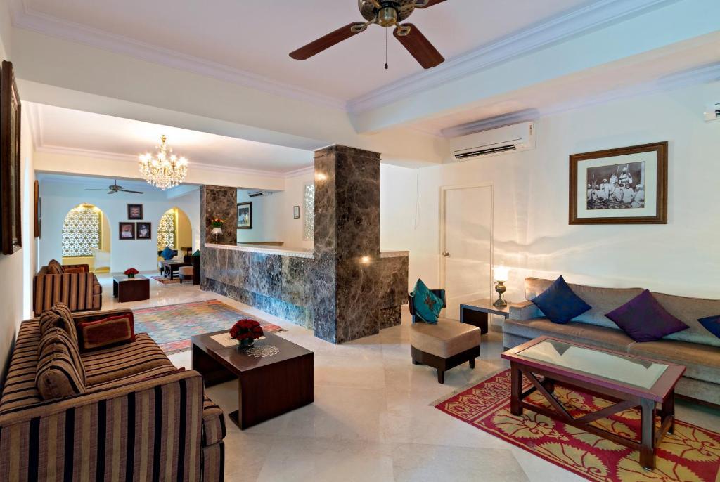 Hotel Ranbanka Palace 4*