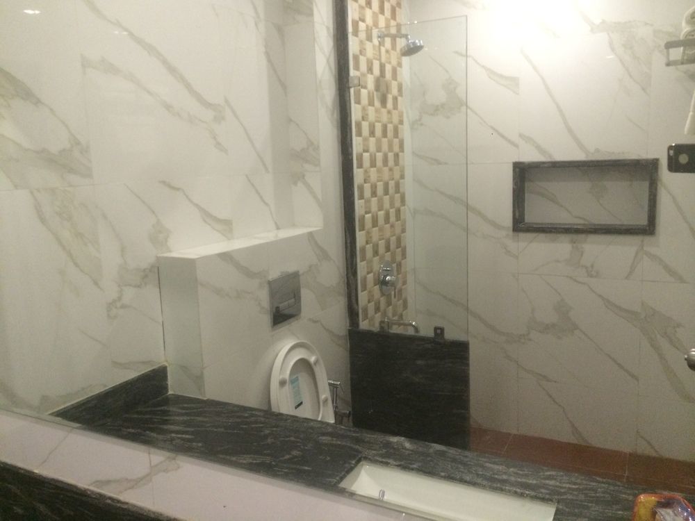 Chandra Grand Hotel