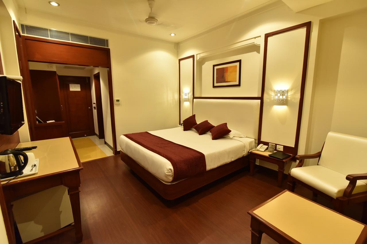 Niky International Hotel 3*
