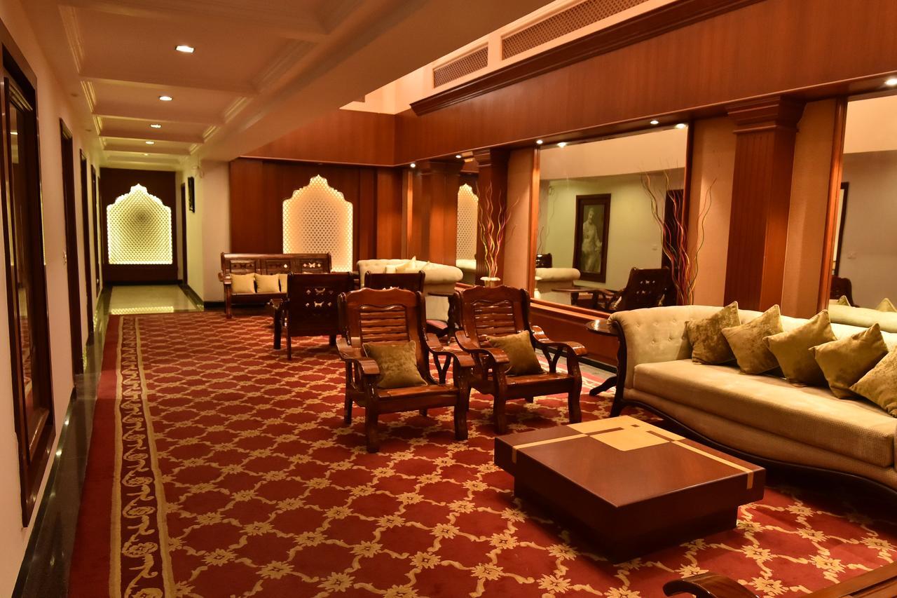Niky International Hotel