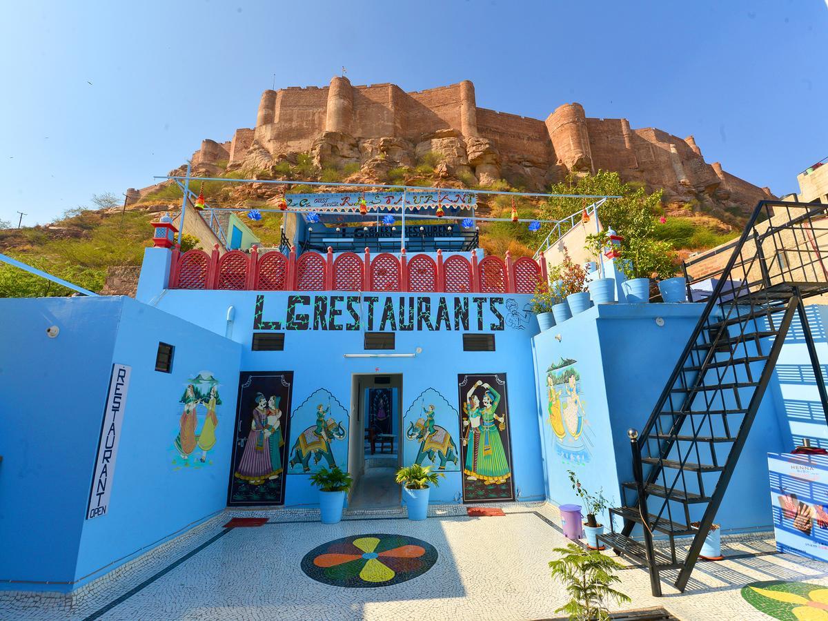 L G Guest House 2*