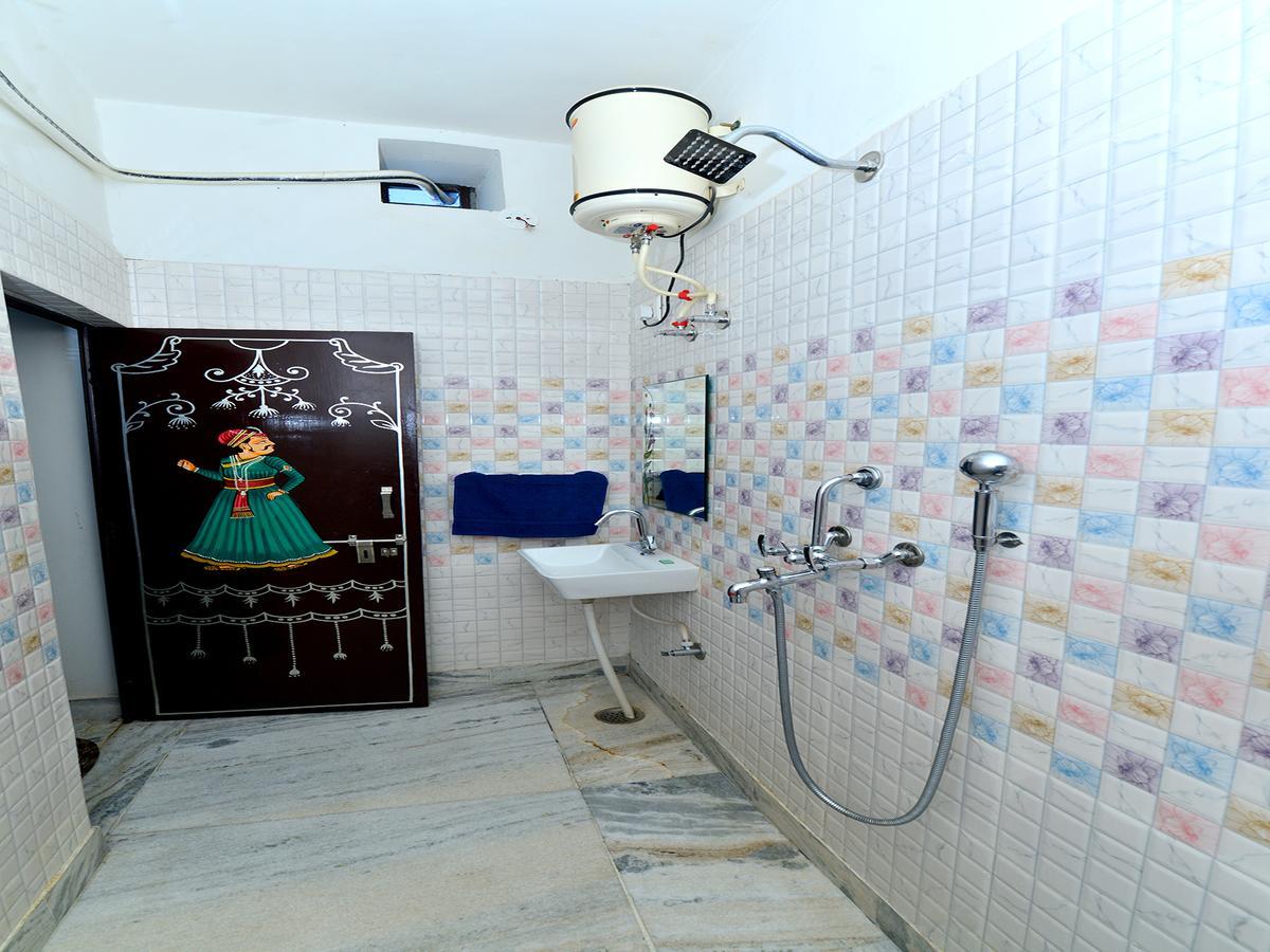 L G Guest House 2*