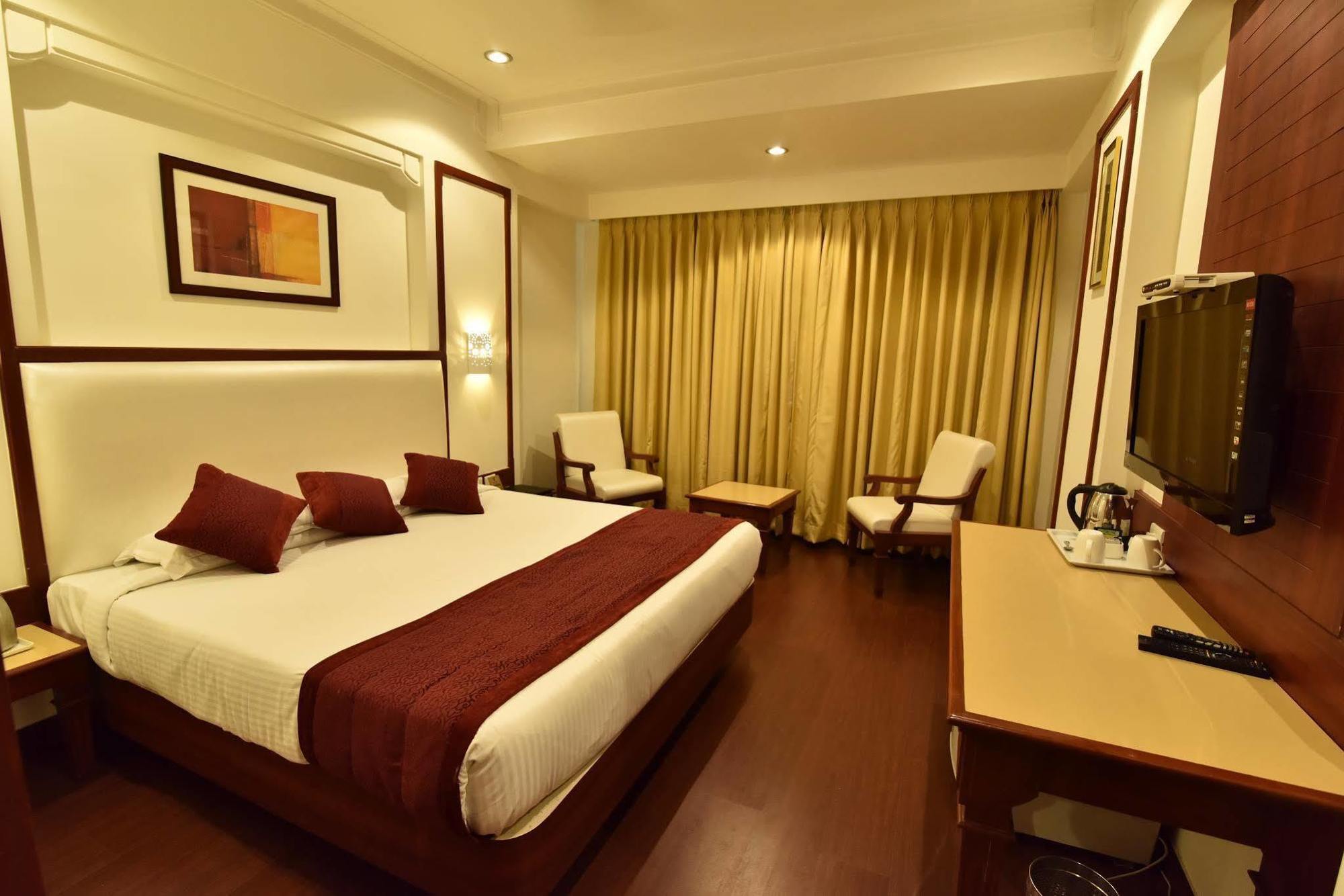Niky International Hotel