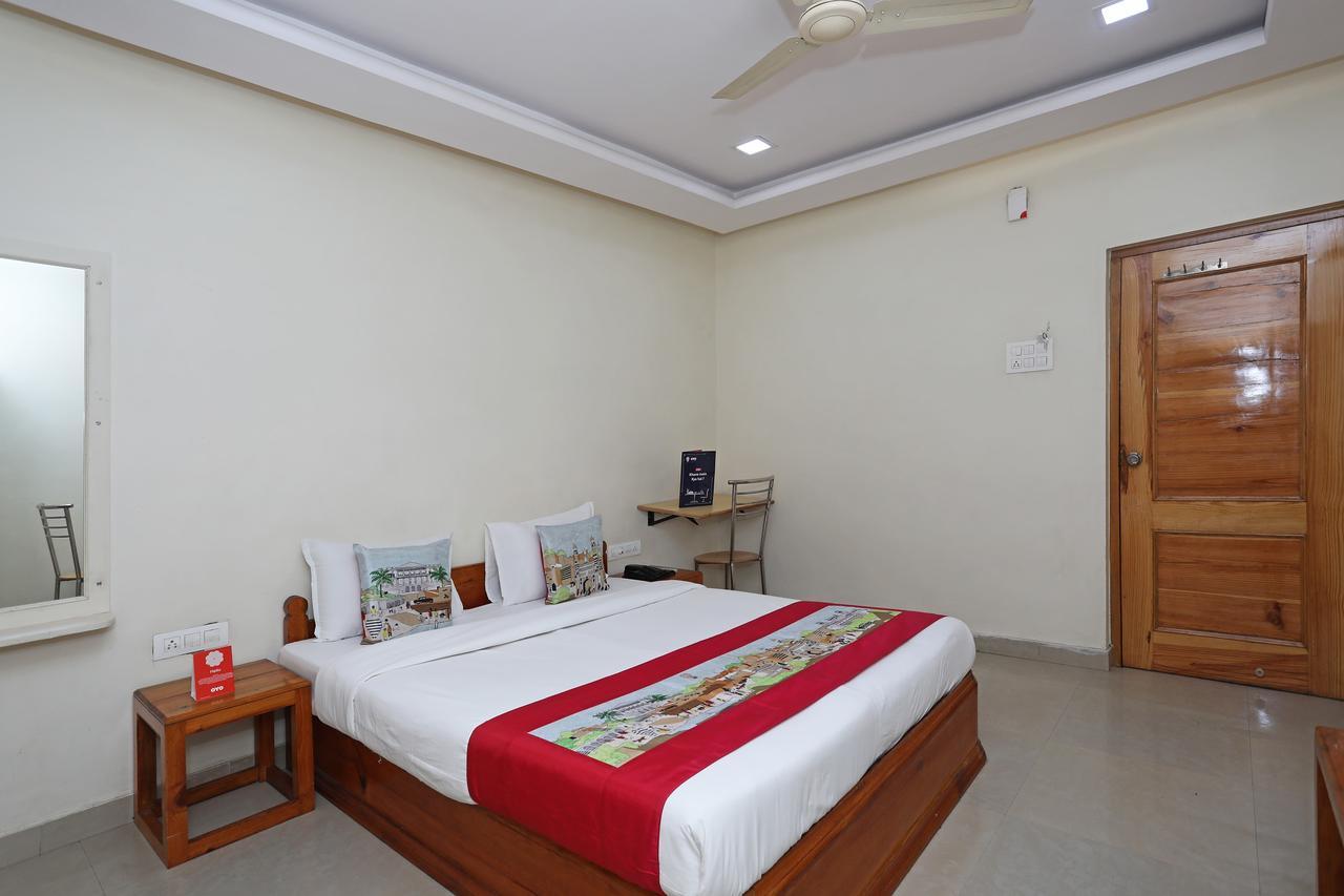 Hotel Oyo 10609 Jodhpur Royals 2*