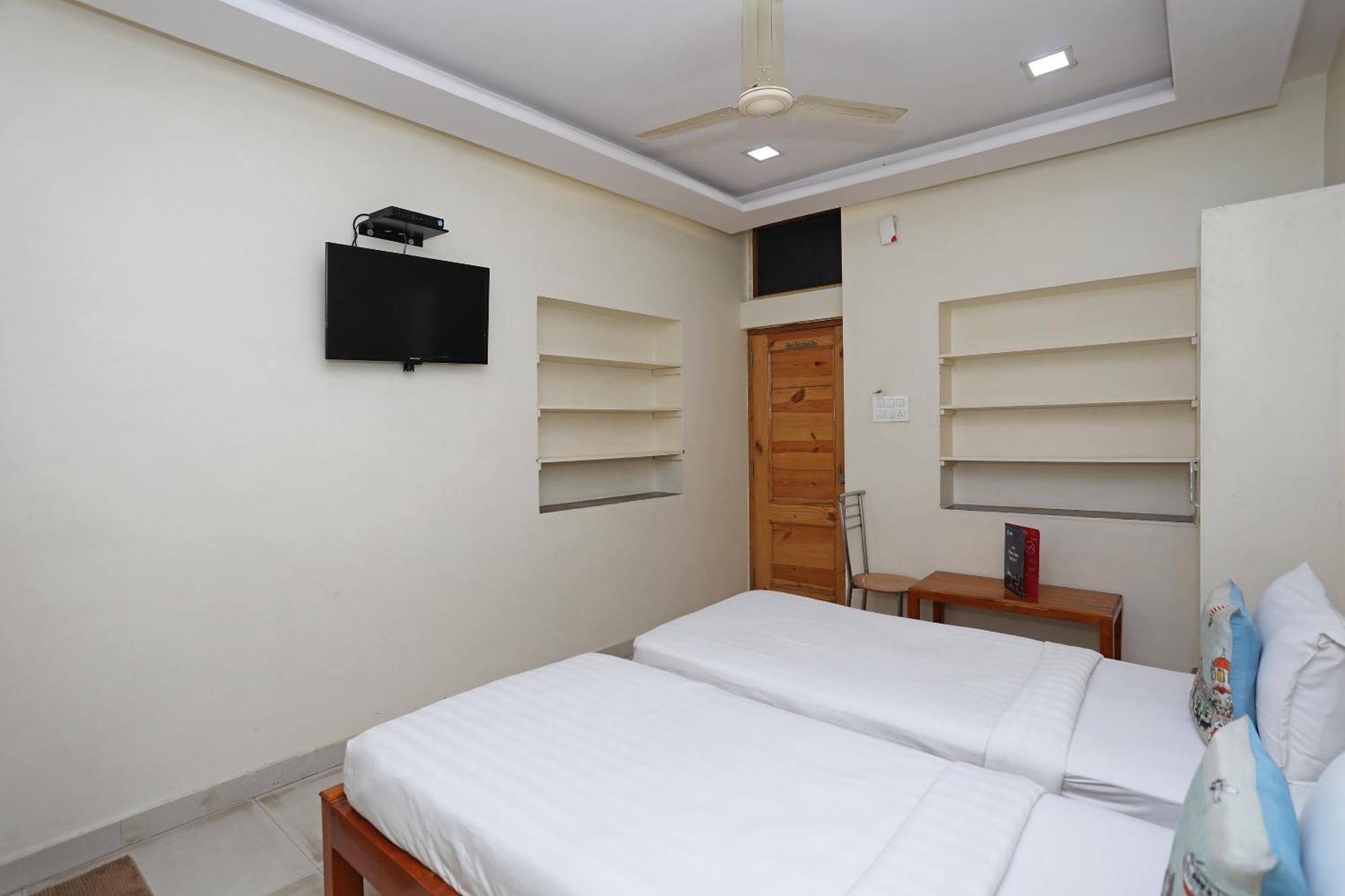 Hotel Oyo 10609 Jodhpur Royals 2*