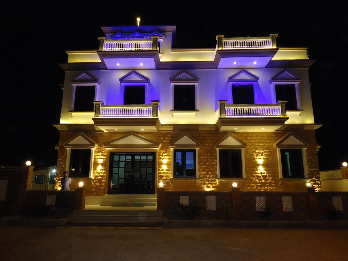 Bhagwati Hotel