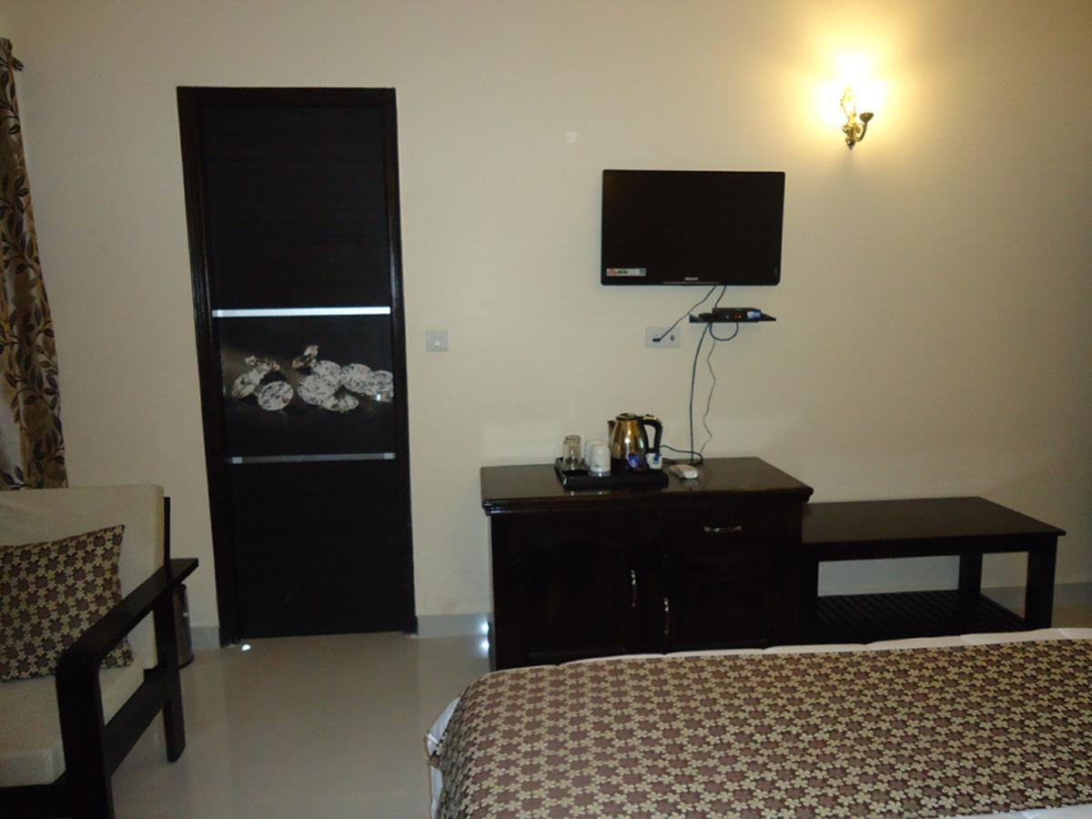 Bhagwati Hotel 2*