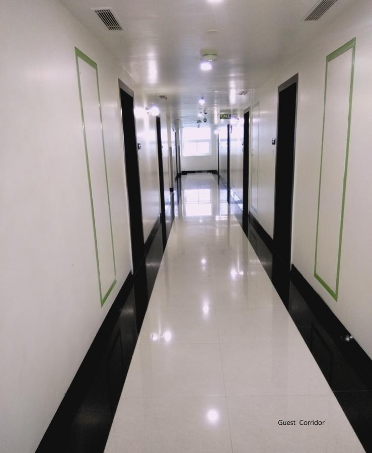 Mango Iti Circle Hotel 3*