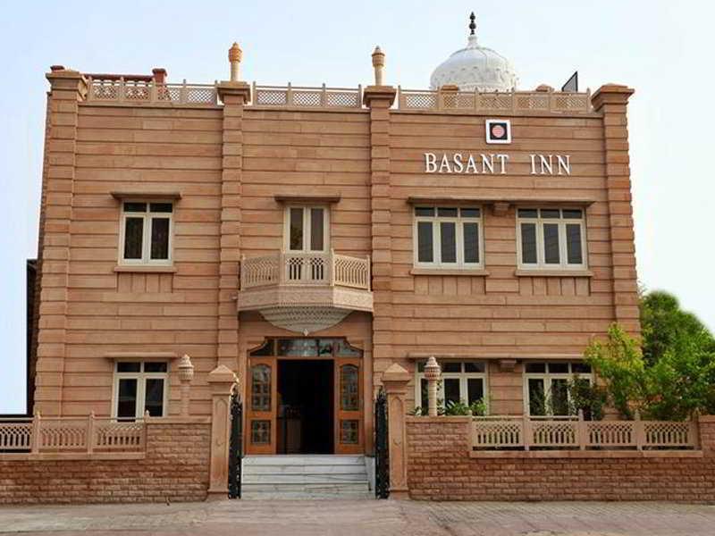 Taru Hotel 3*