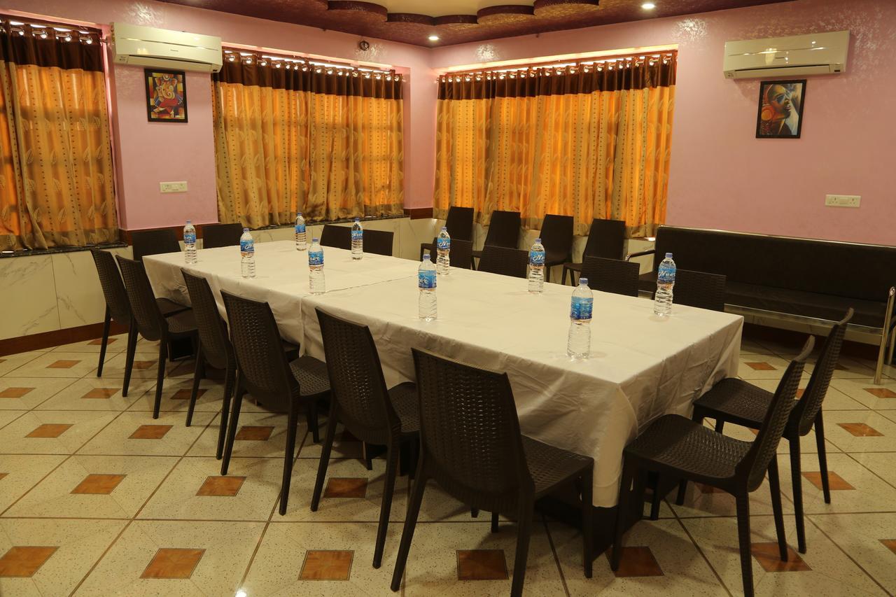 Shri Ram Residency Hotel