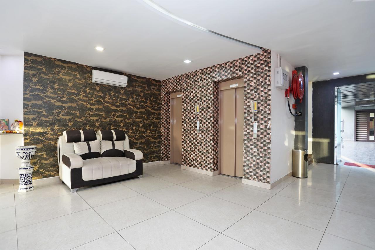 Capital O 11973 Badri Palace Hotel 3*