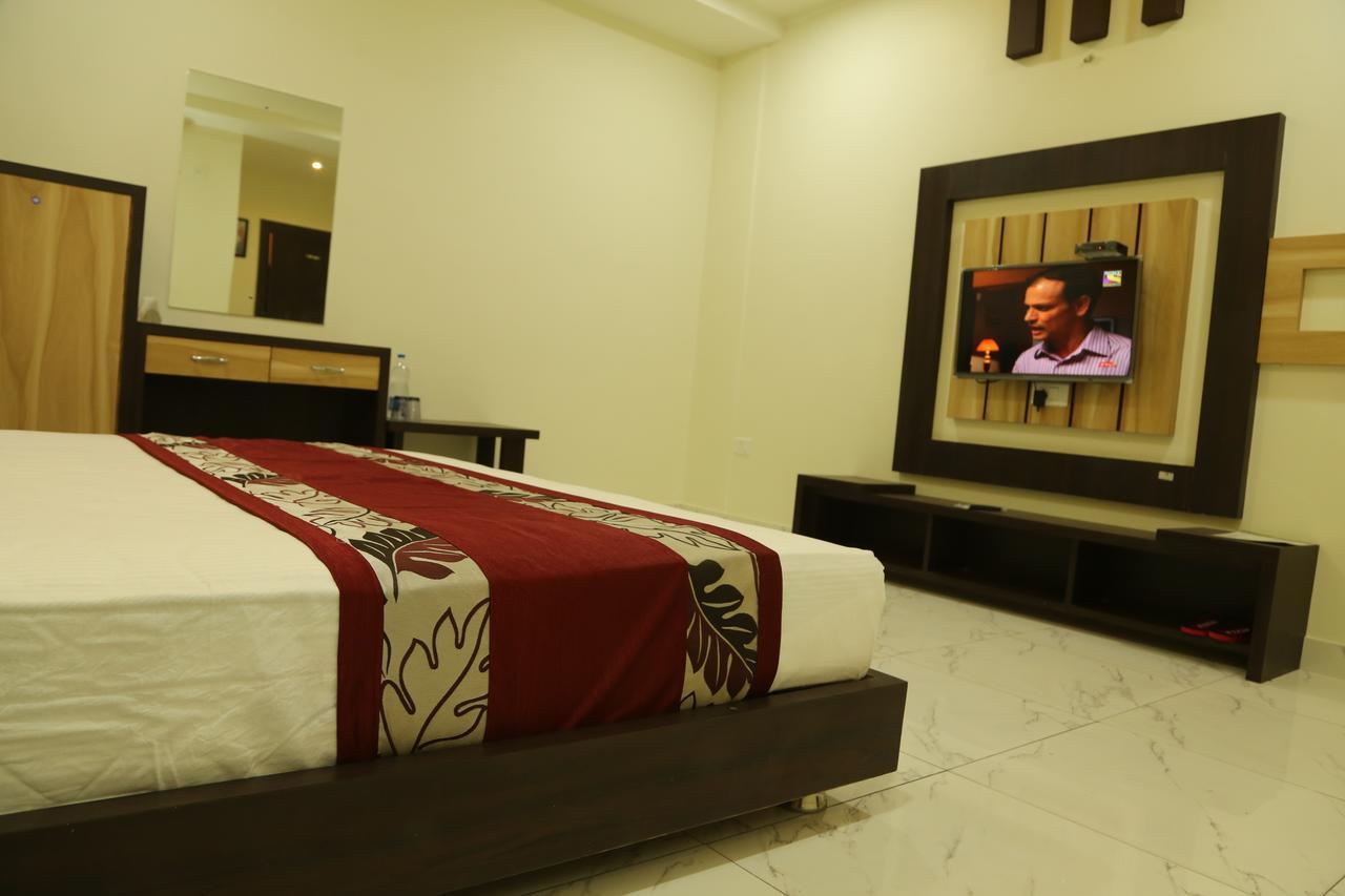 Hotel Shri Ram Residency