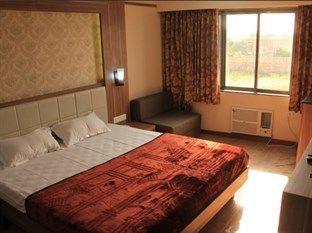 The J.s. Regency Hotel 2*