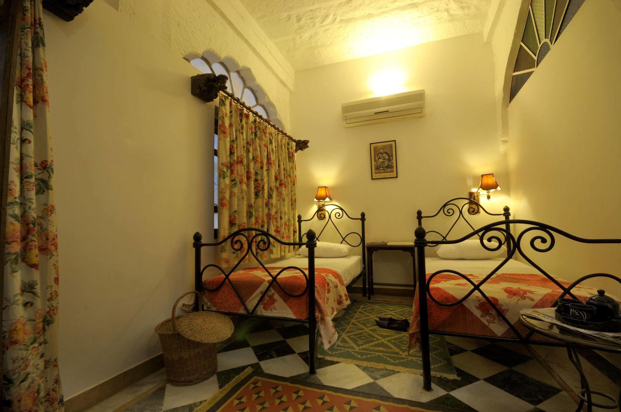 Haveli Pal Hotel