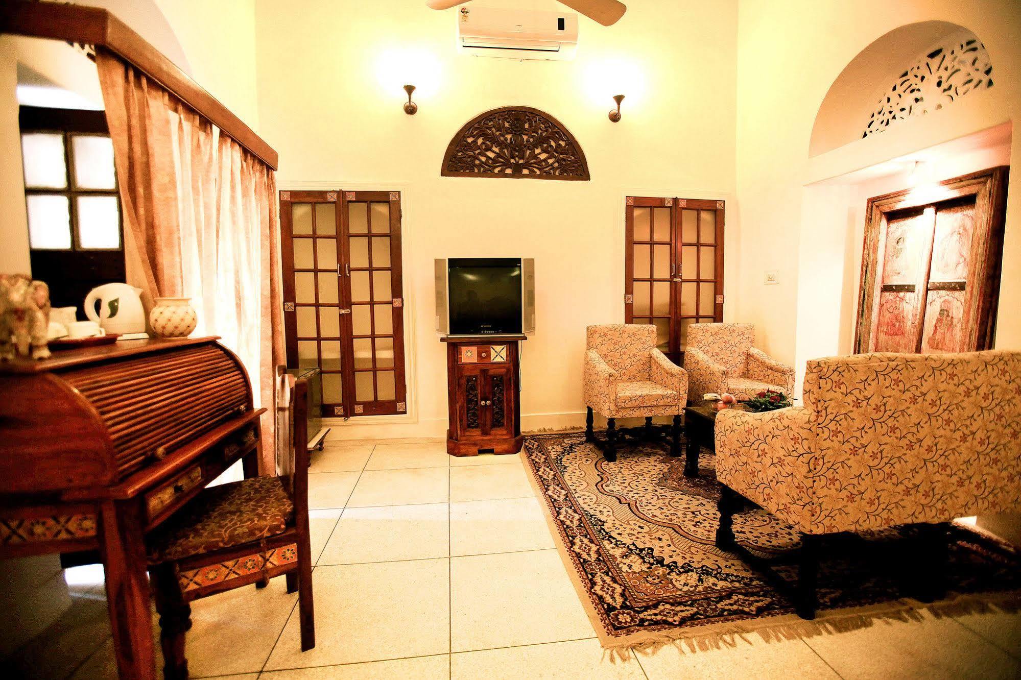 Hotel The Kothi Heritage 3*