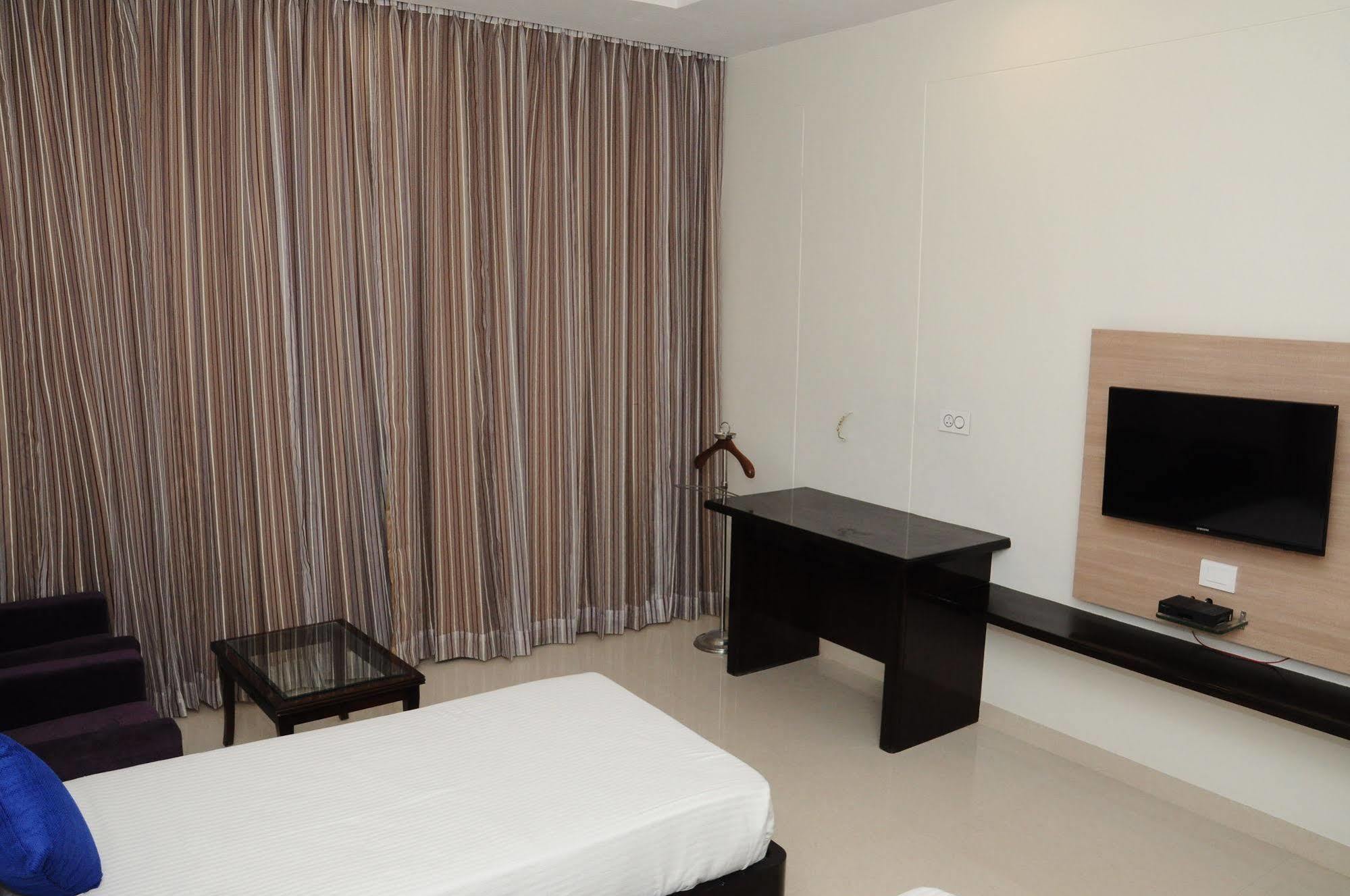 Hotel Chandra Imperial 3*