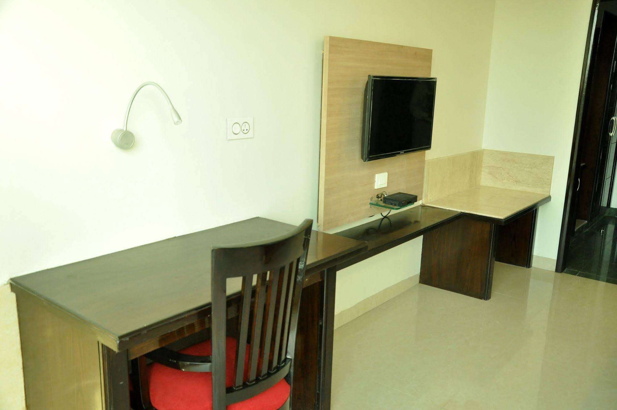 Hotel Chandra Imperial 3*