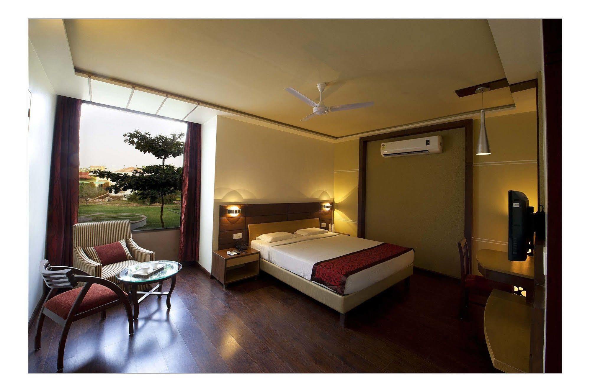 Resort Lariya