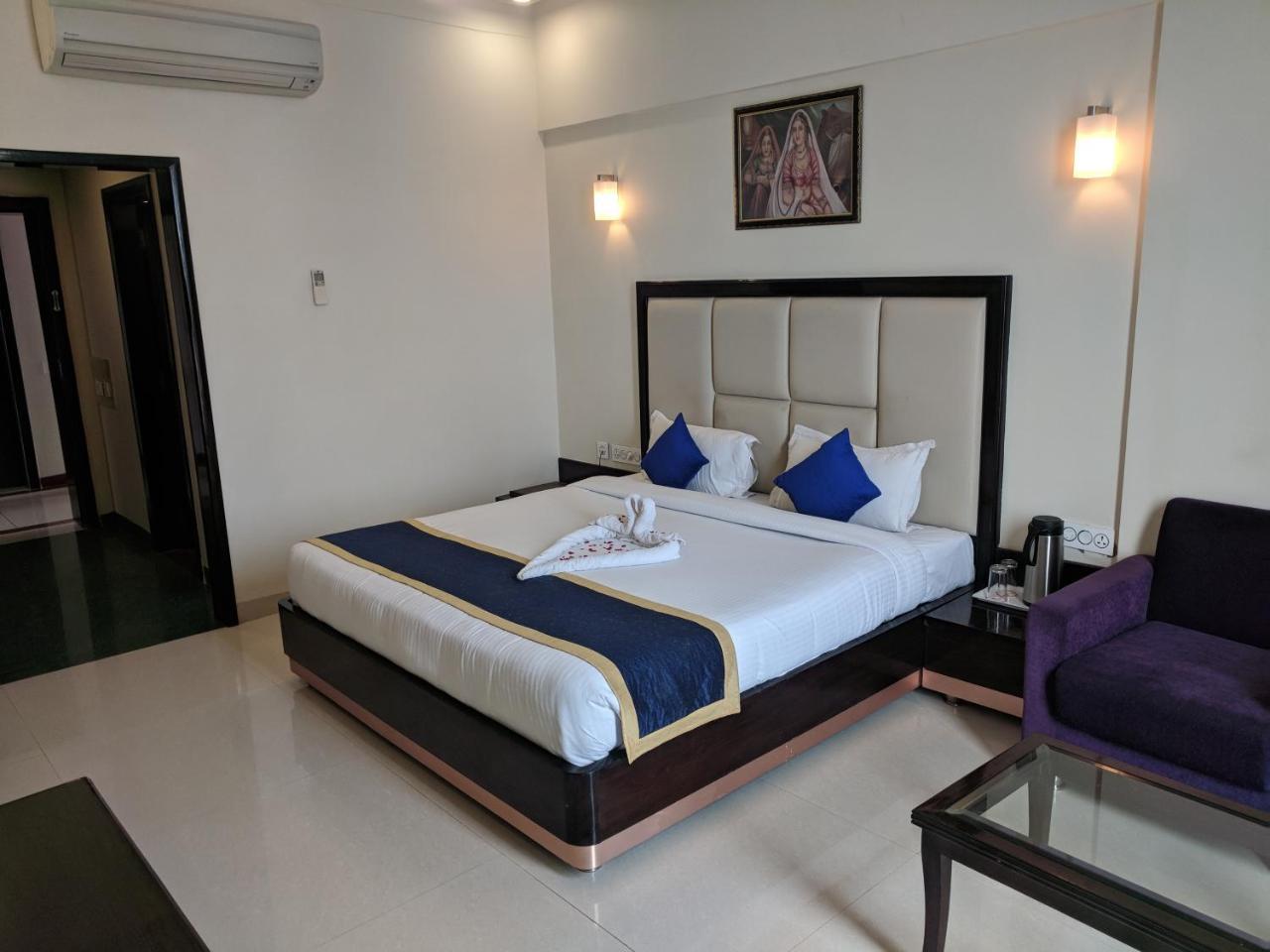Chandra Imperial 3*