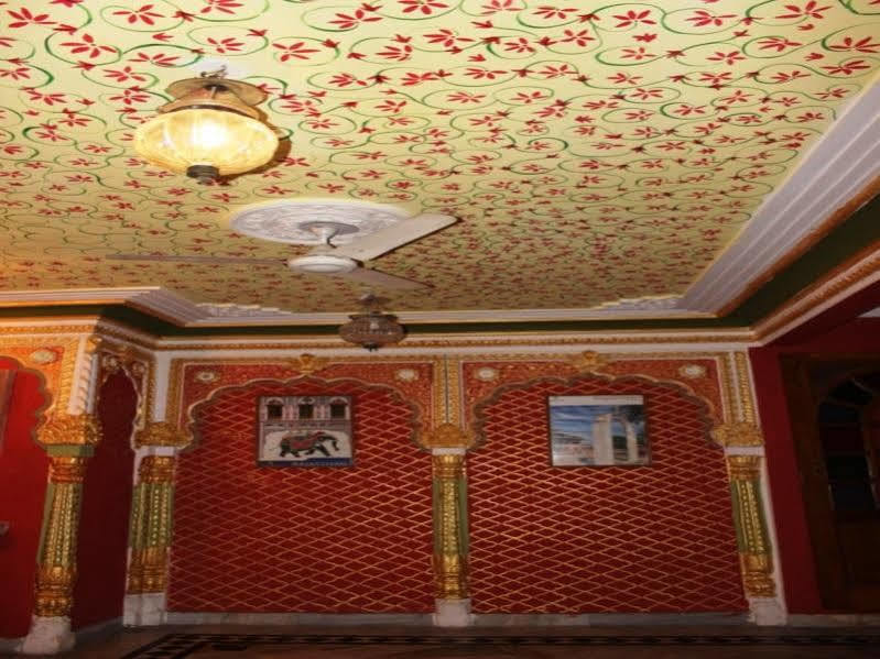 Royale Plazo Hotel