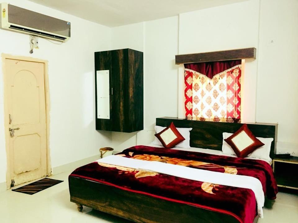 Santosh 2* Jodhpur (Rajasthan)