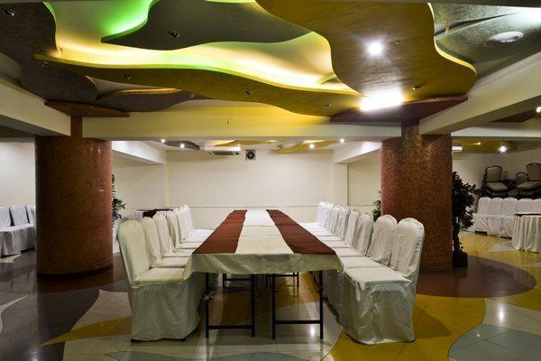 Apex International Hotel