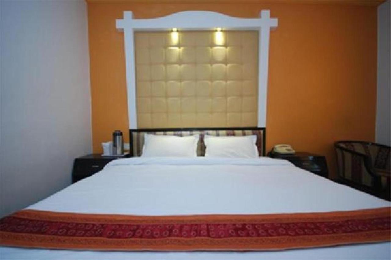 Hotel Suncity International 3*