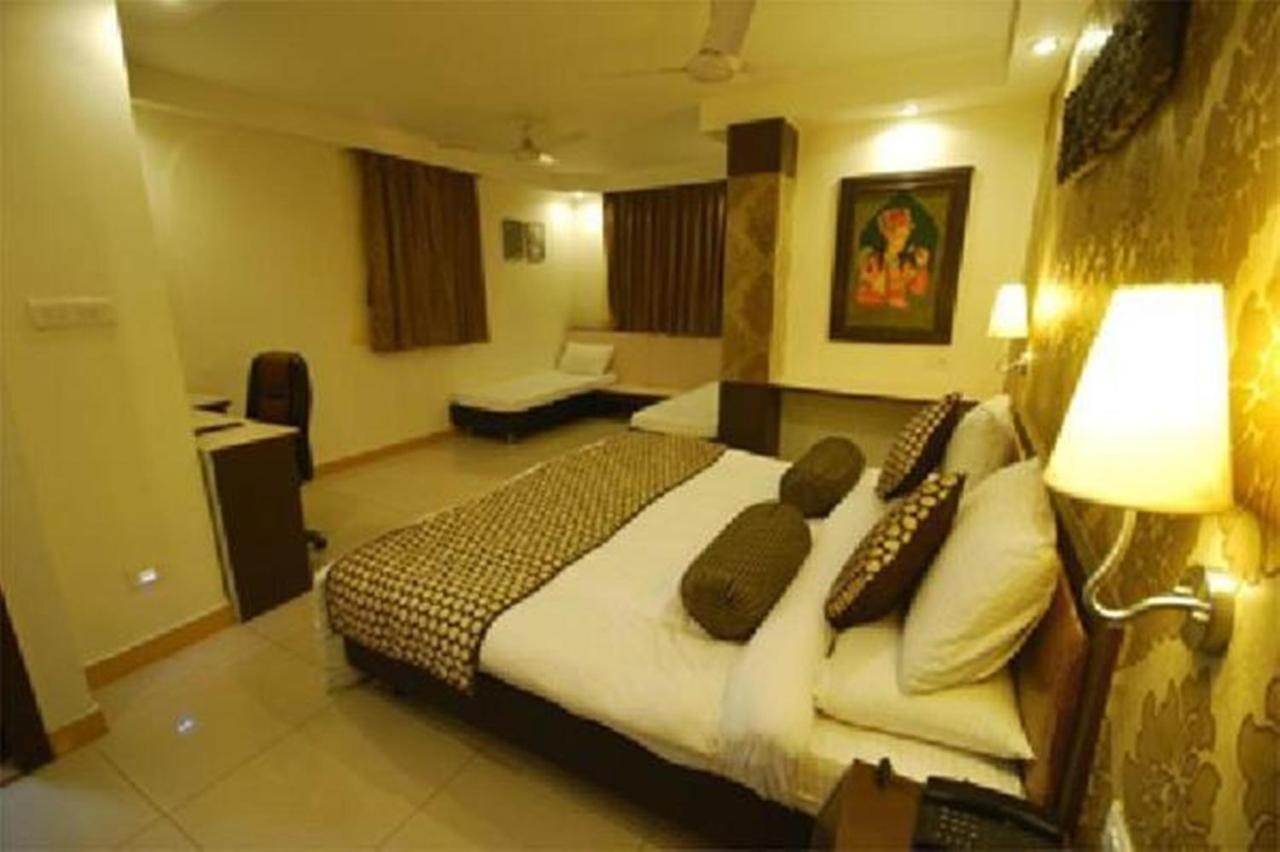 Hotel Suncity International 3*