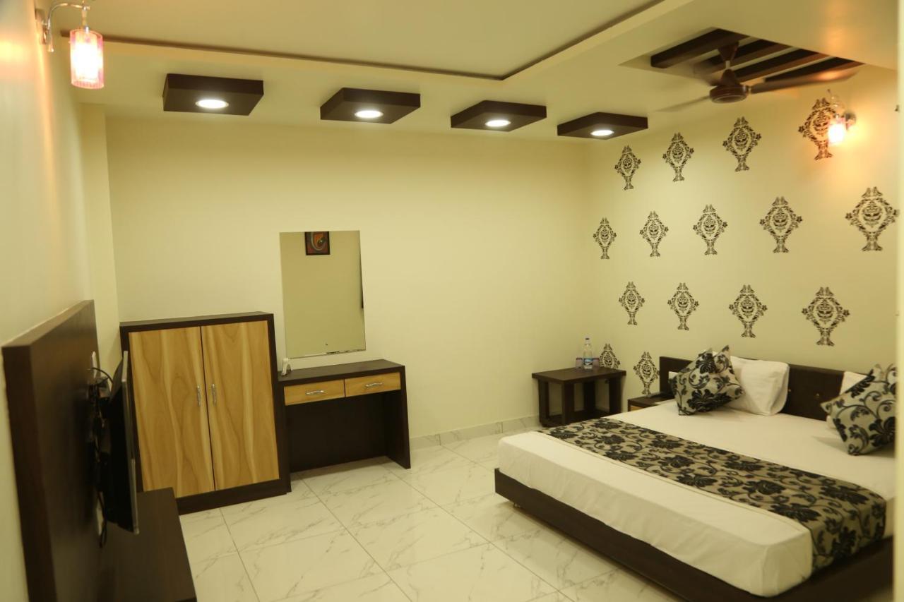 Shri Ram Residency Hotel