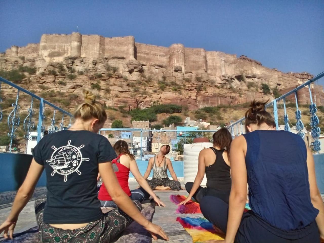 Yogis