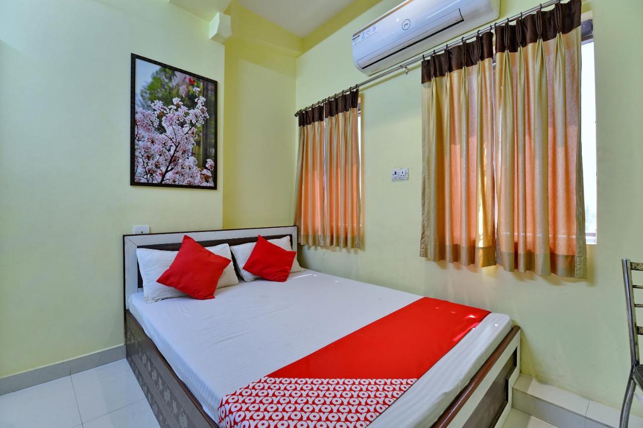 Oyo 10342 Krishna Hotel