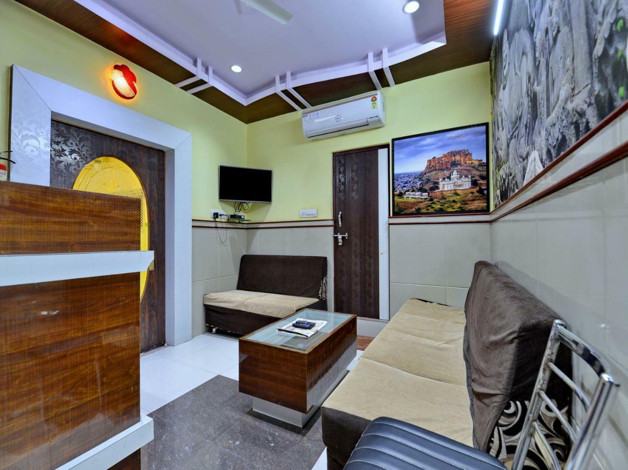 Hotel Oyo 10342 Krishna