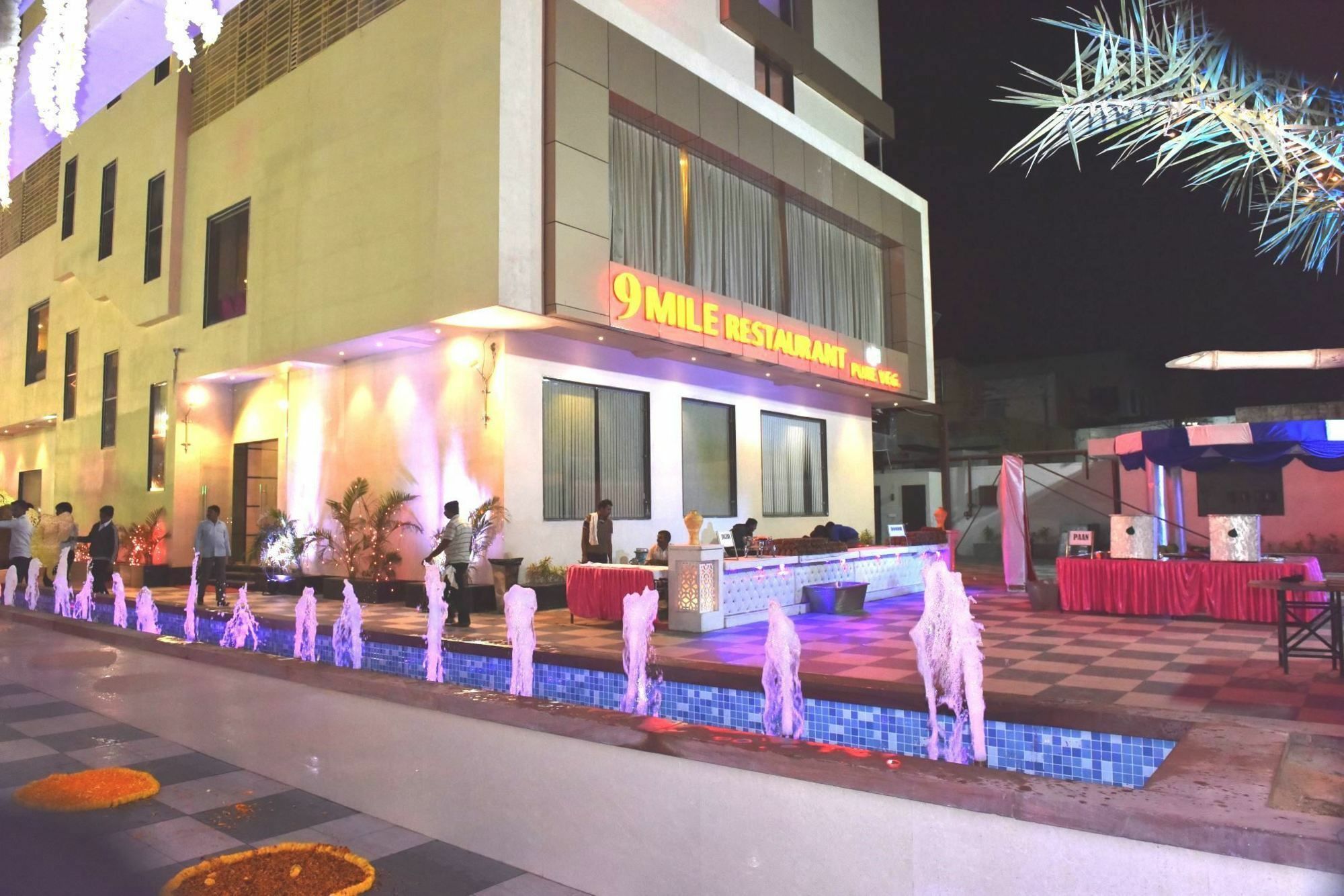 Chandra Grand 3*