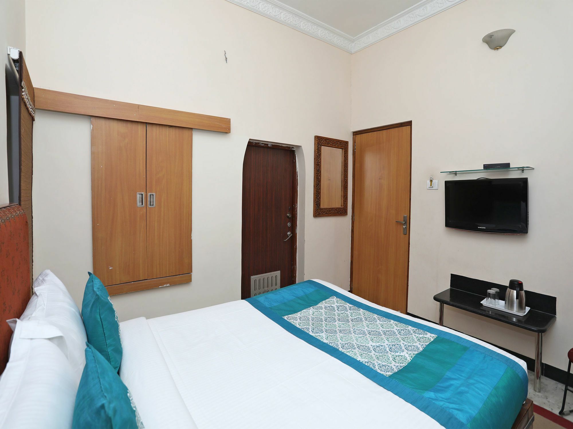 Oyo 9900 Pioneer Plaza Jodhpur (Rajasthan)