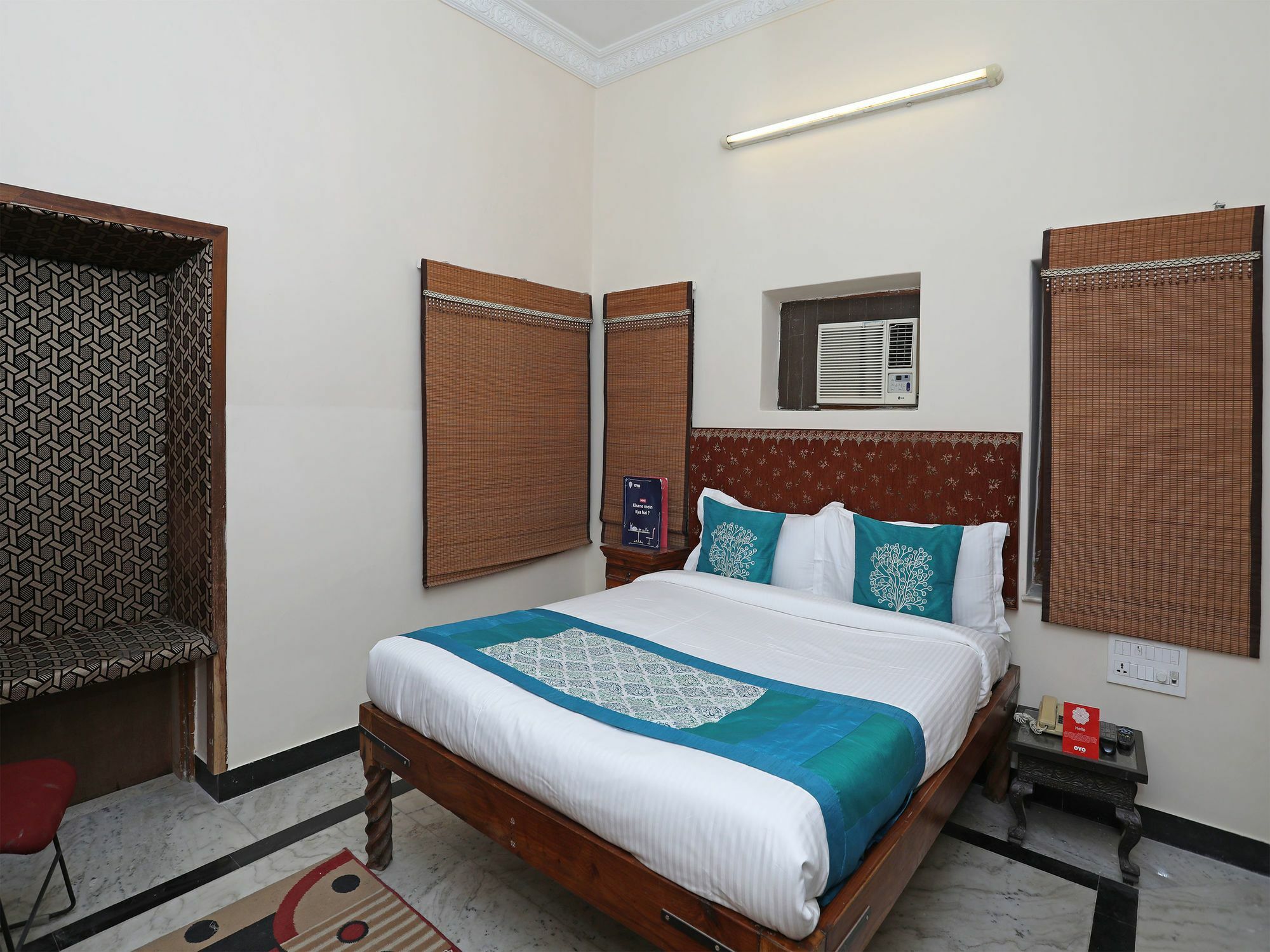 Hotel Oyo 9900 Pioneer Plaza 2*