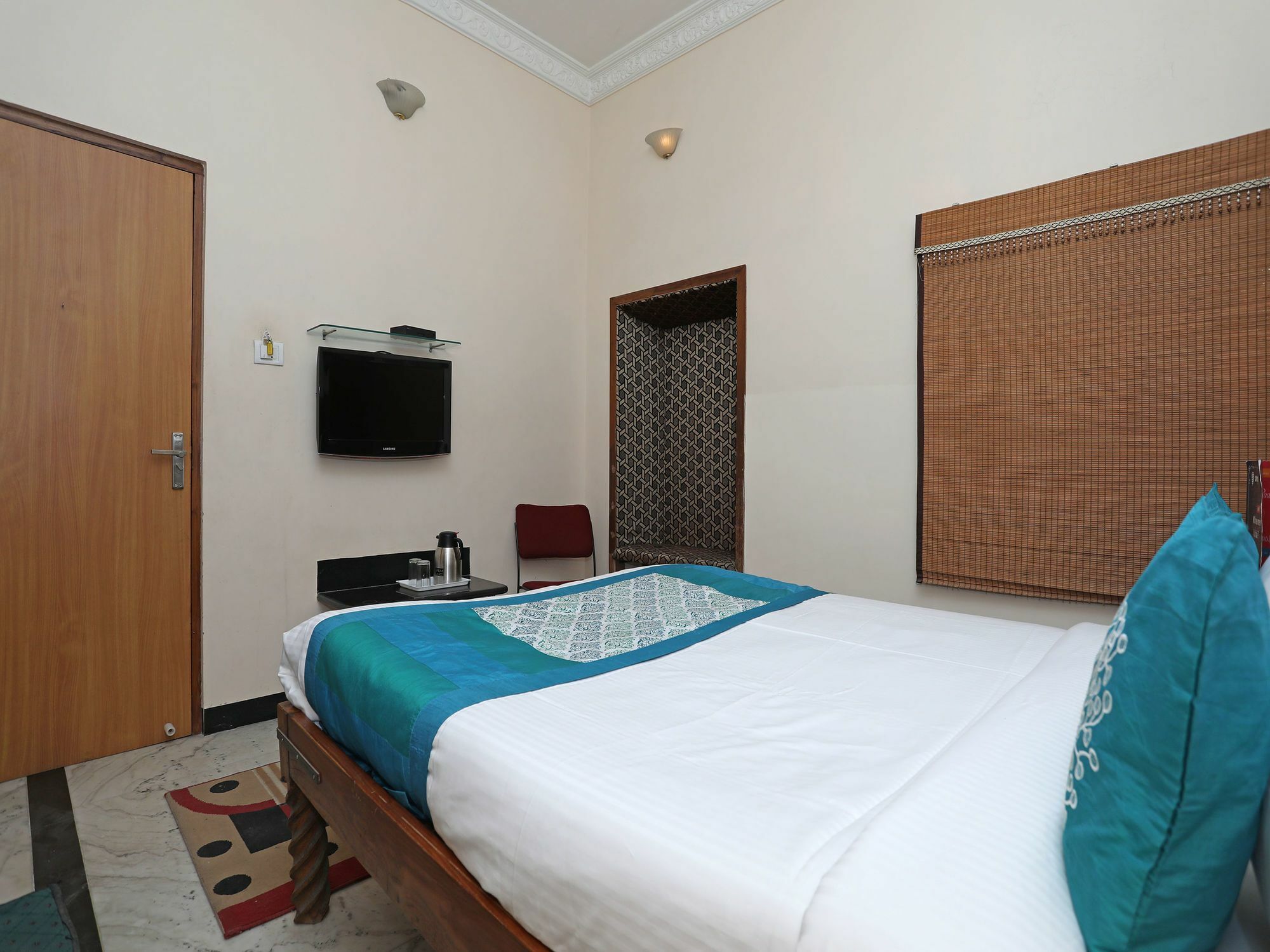 Oyo 9900 Pioneer Plaza Hotel