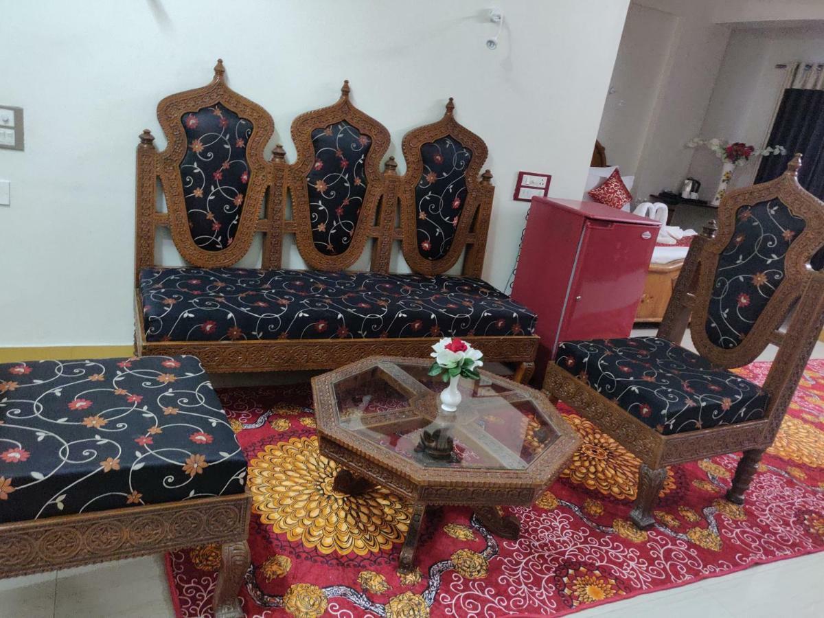 Chandra Hotel 3*