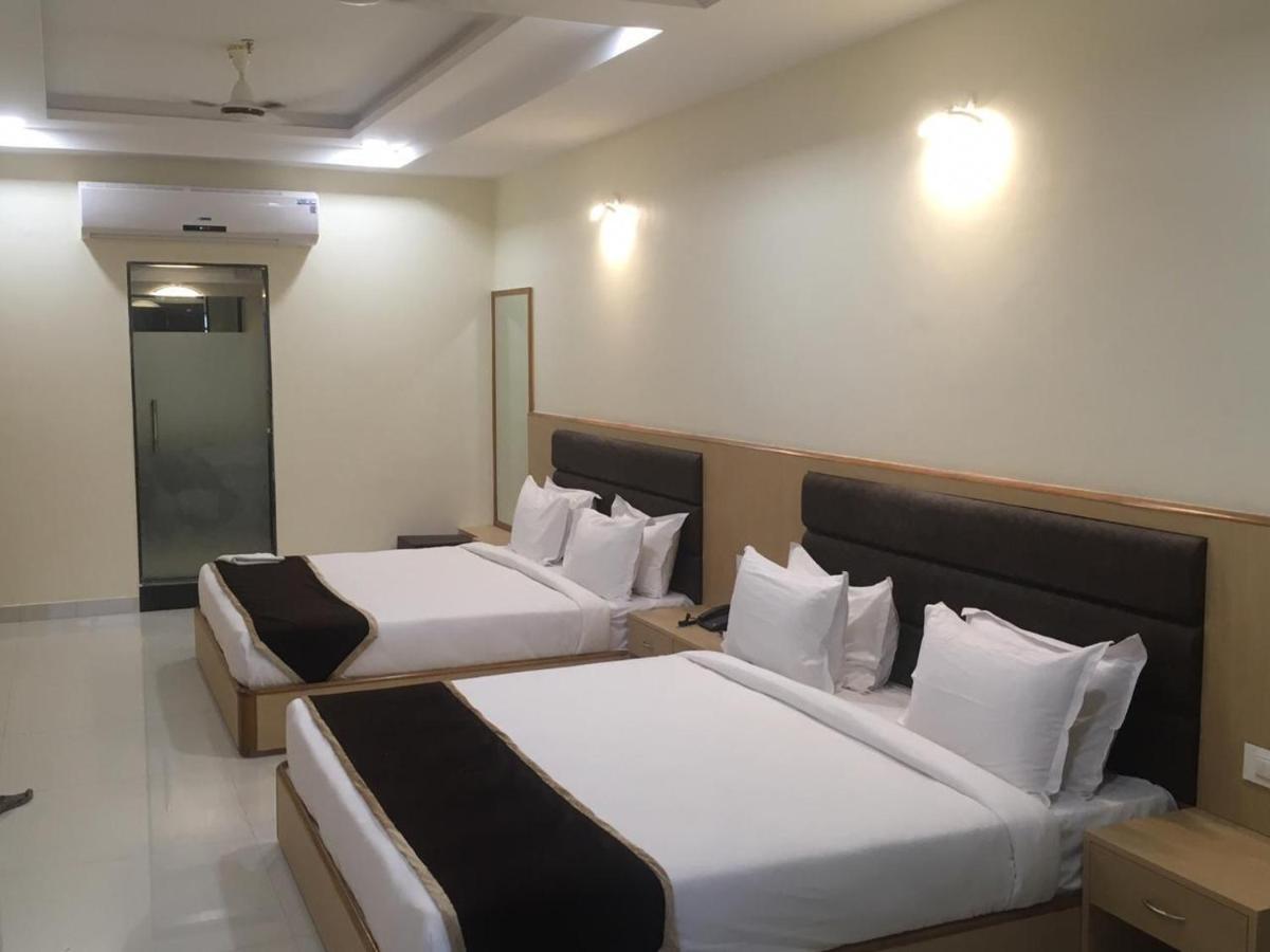 Hotel Aarunya Royale 3*