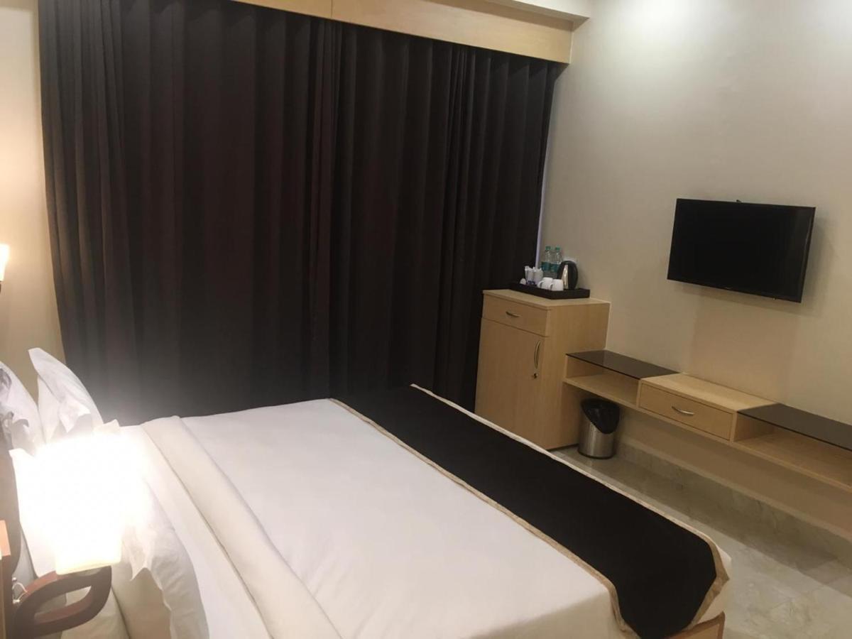 Aarunya Royale 3*