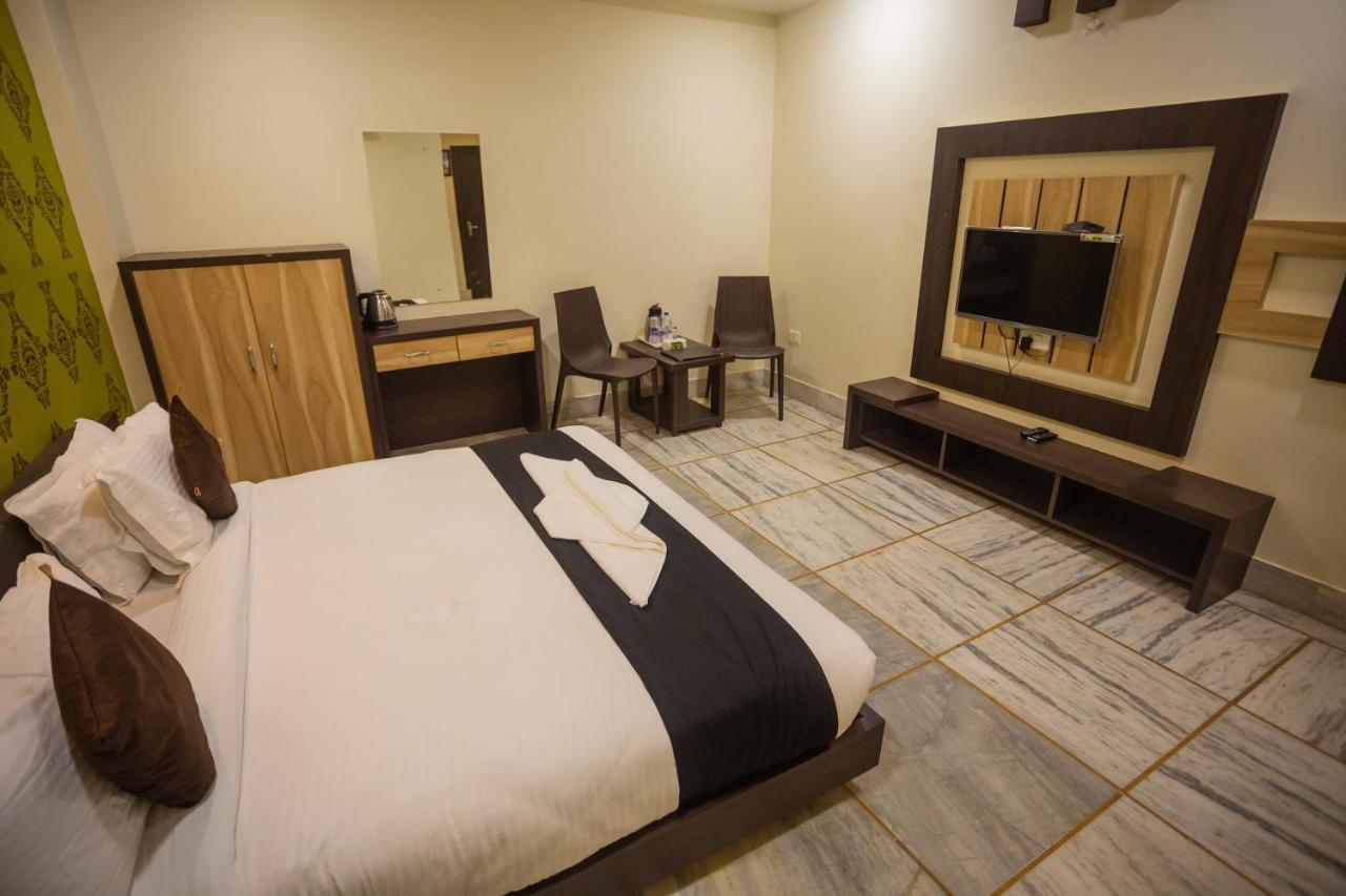 Shri Ram Residency 2*