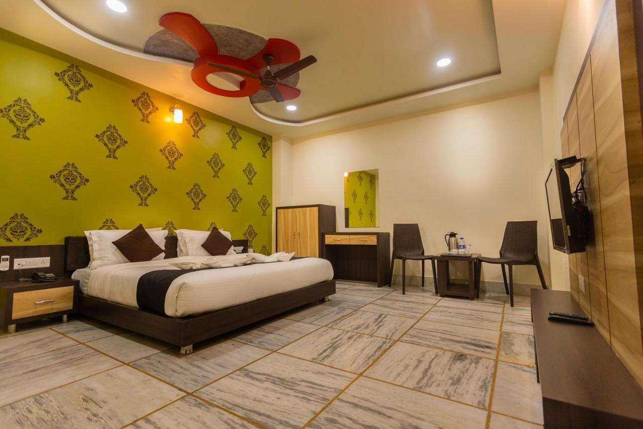 Shri Ram Residency 2*